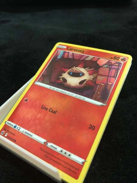 Larvesta - Crown Zenith #024/159