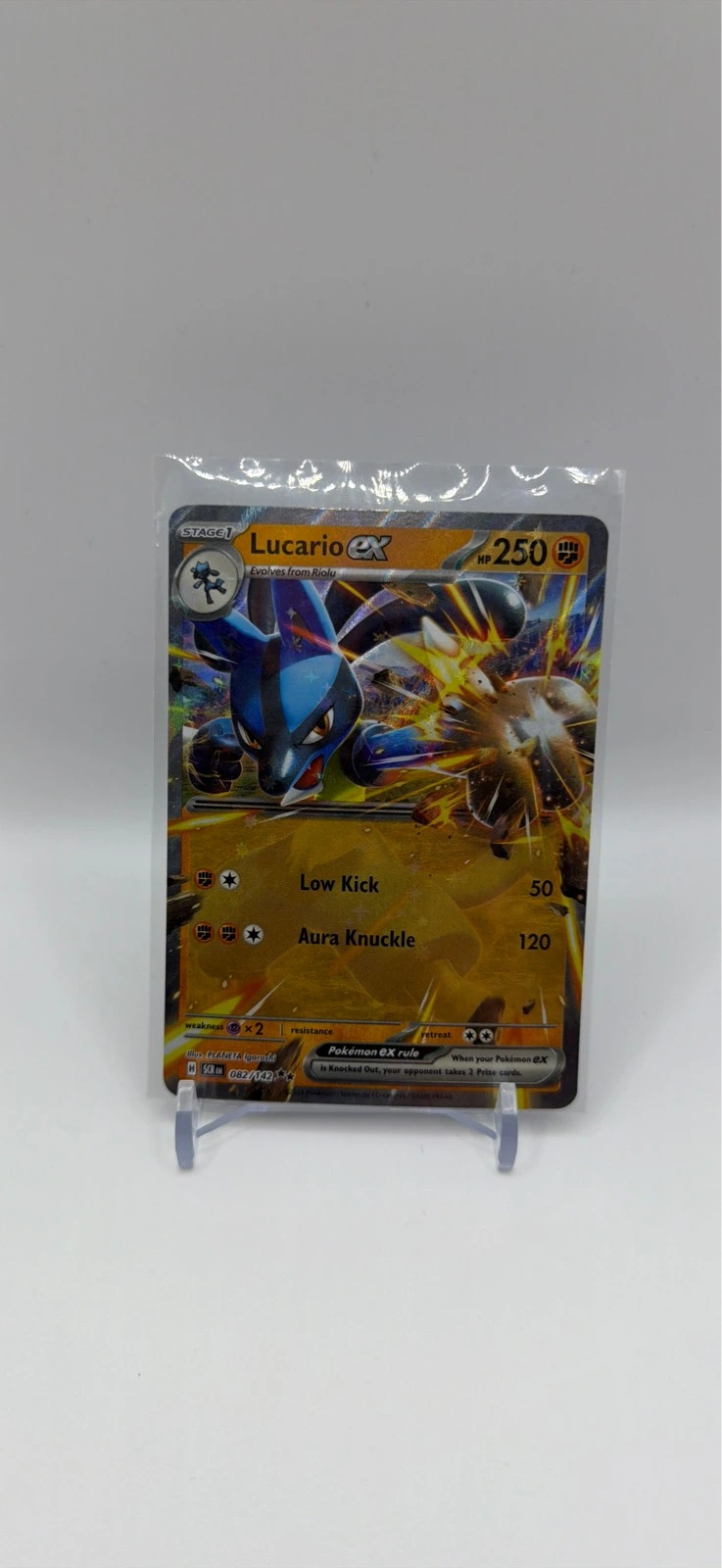 Lucario ex #082/142