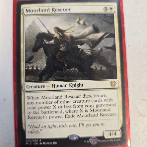 Moorland Rescuer - Innistrad: Midnight Hunt Commander #007/038