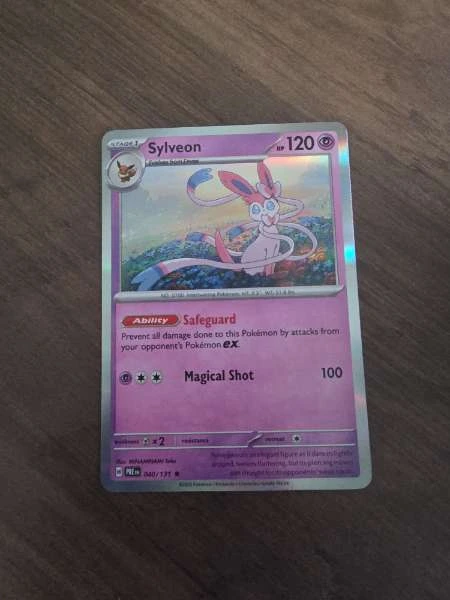 Sylveon - Prismatic Evolutions #040/131