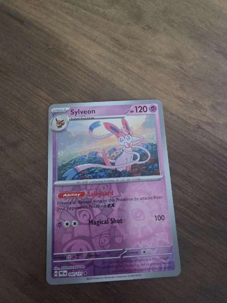 Sylveon - Prismatic Evolutions #040/131