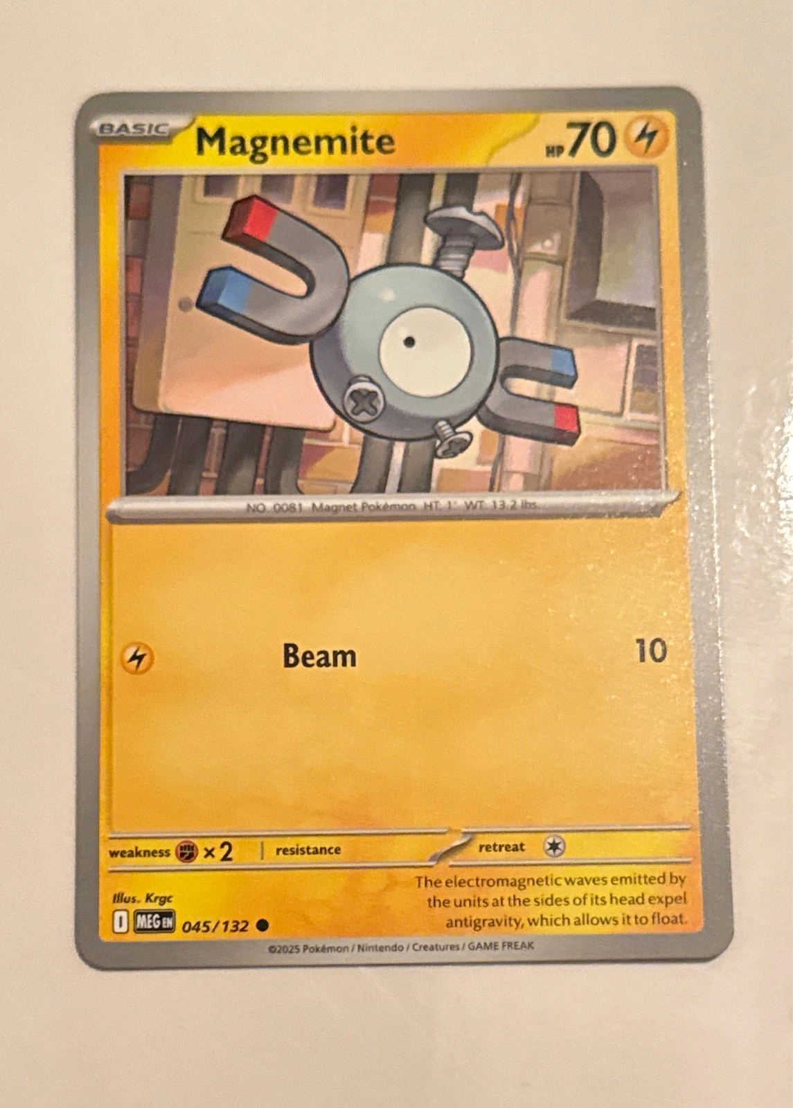 Magnemite - Pokémon TCG: Scarlet & Violet—Prismatic Evolutions #045/132