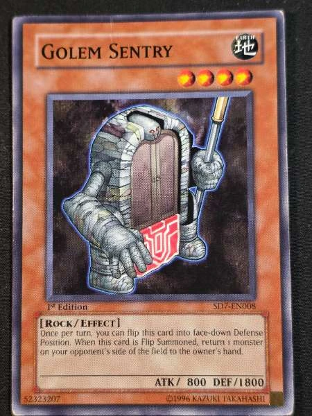 Golem Sentry - Structure Deck: Invincible Fortress #SD7-EN008