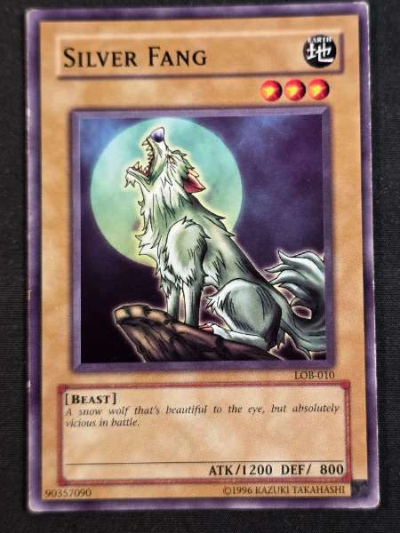 Silver Fang - Legend of Blue Eyes White Dragon #010