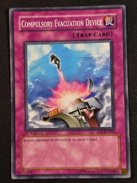 Compulsory Evacuation Device - Invincible Fortress #SD7-EN032