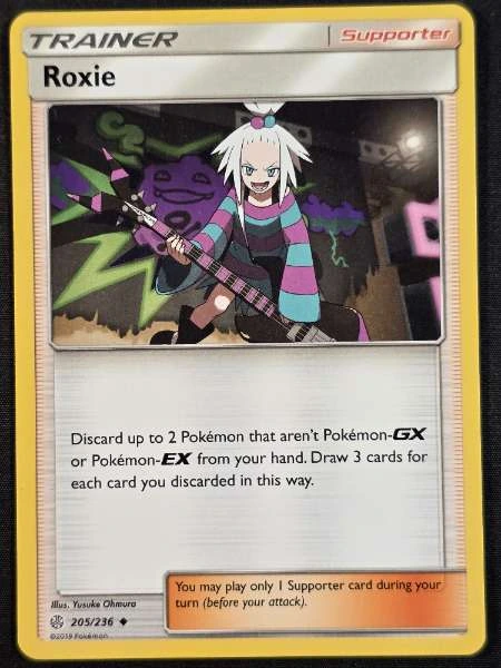 Roxie - Cosmic Eclipse #205/236