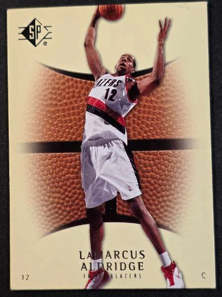 LaMarcus Aldridge - Select, Donruss Optic #4