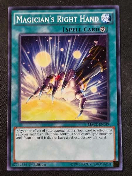 Magician's Right Hand - Maximum Crisis #MACR-EN049