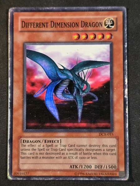 Different Dimension Dragon - Dark Crisis #DCR-015