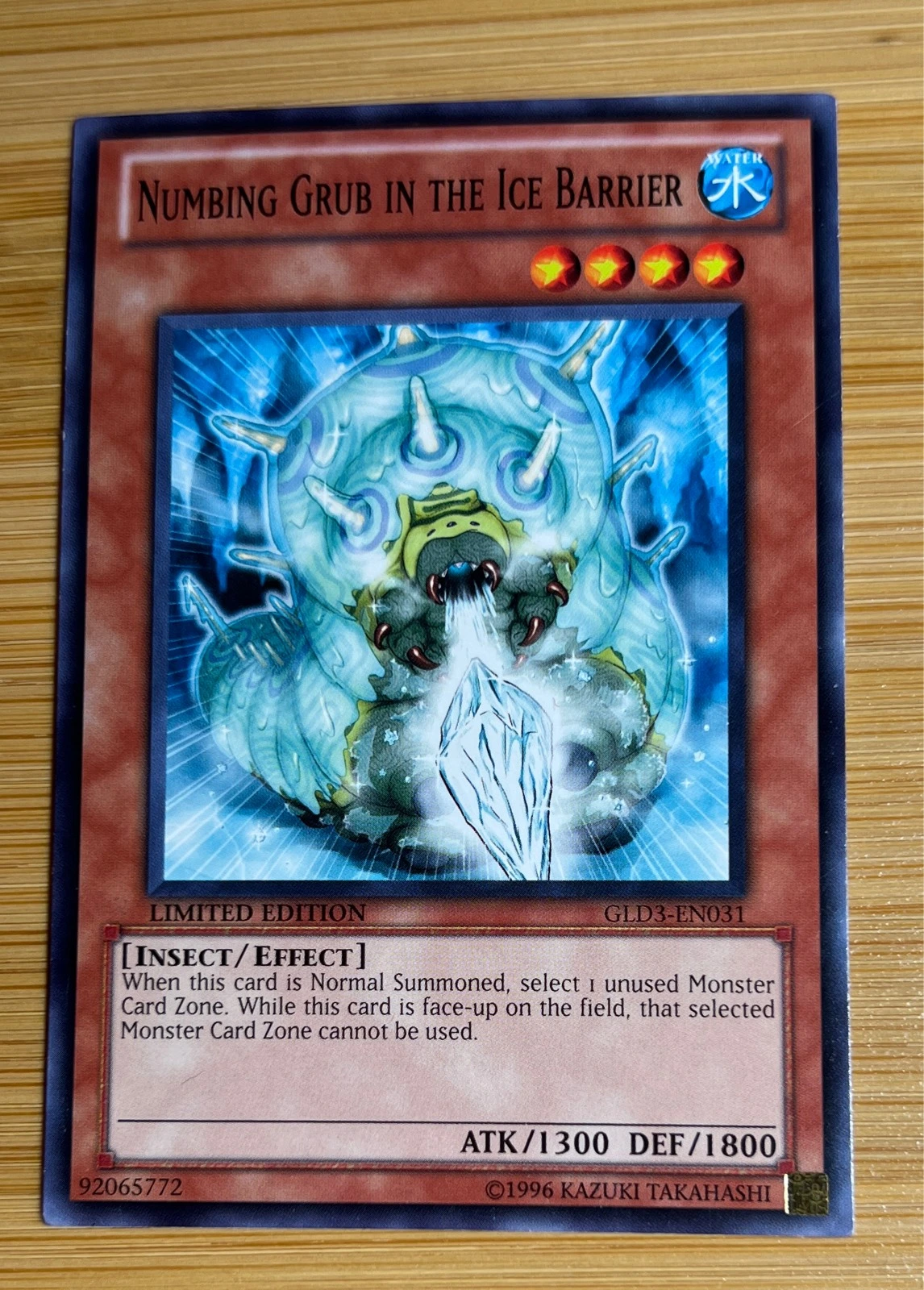 Numbing Grub in the Ice Barrier - Gold Series 3: Haunted Mine #GLD3-EN031