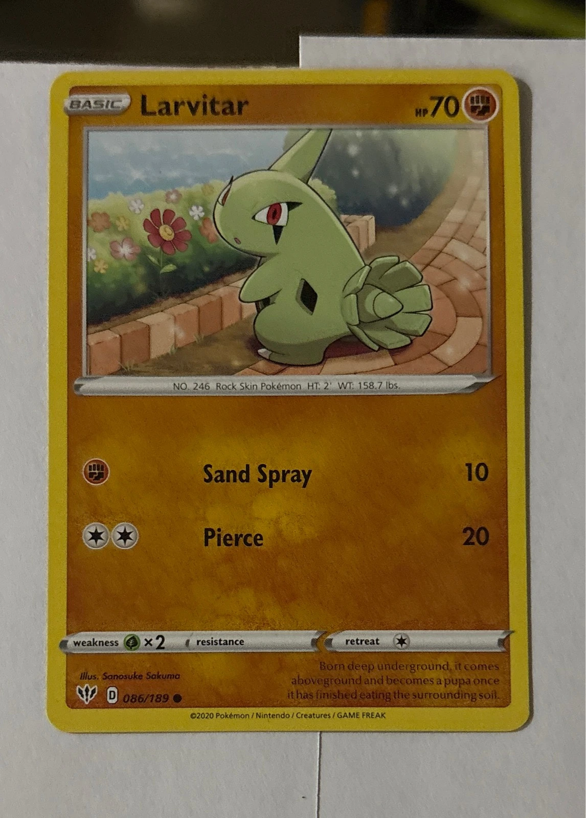 Larvitar - Vivid Voltage #086/189