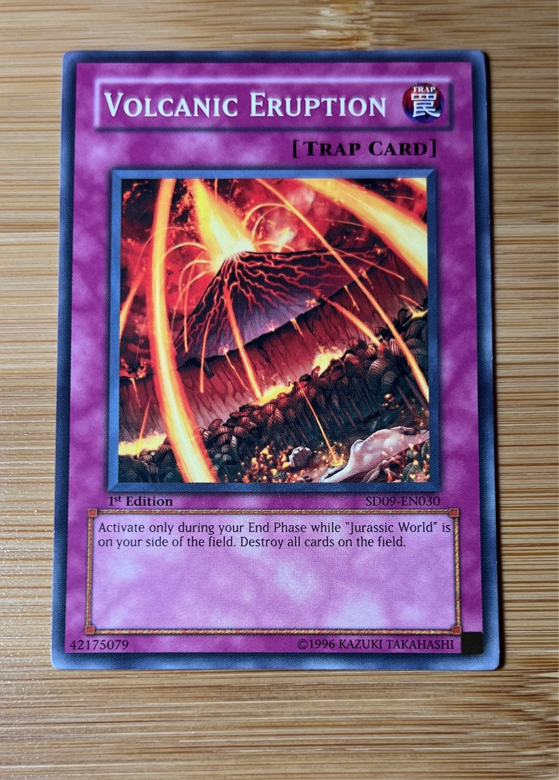 Volcanic Eruption - Dinosaur's Rage Structure Deck #SD09-EN030
