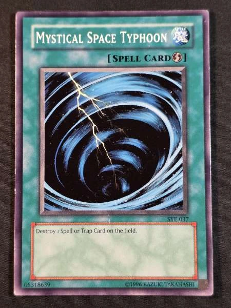 Mystical Space Typhoon - Starter Deck: Yugi Evolution #SYE-037